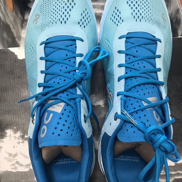 On Running Cloud Cloudflow Sneakers - Picture 3 of 8